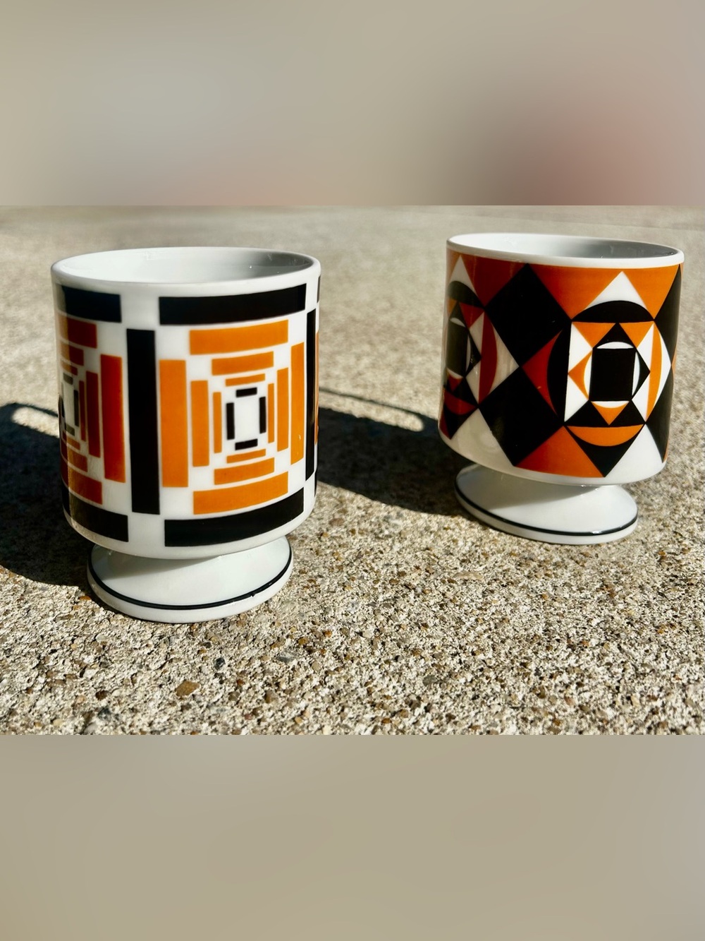 Vintage Trend 72 Fine China MCM Mugs (Set of 2) - Picture 4 of 11